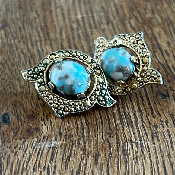 Sarah Coventry Gold and Turquoise Earrings - Picture 4 of 4